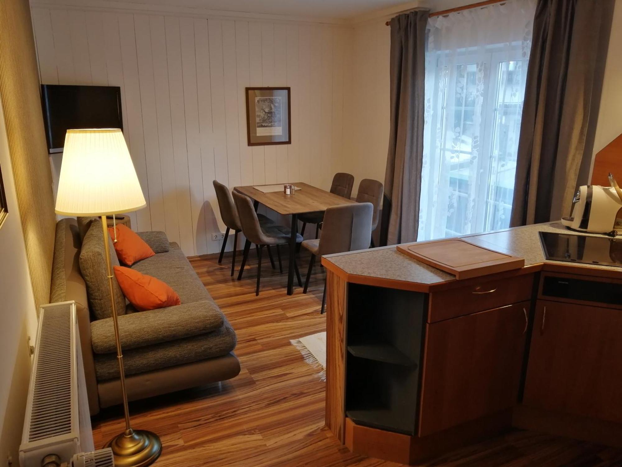 Alpina Appartements มัลล์นิทซ์ ภายนอก รูปภาพ
